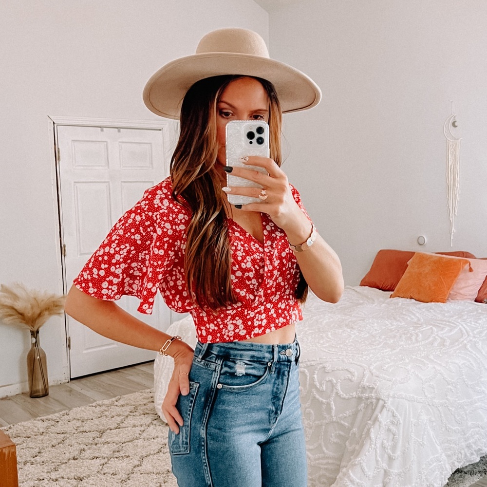 SHEIN Red Floral Ruched Waist Flutter Sleeve Crop Top • Size Large
